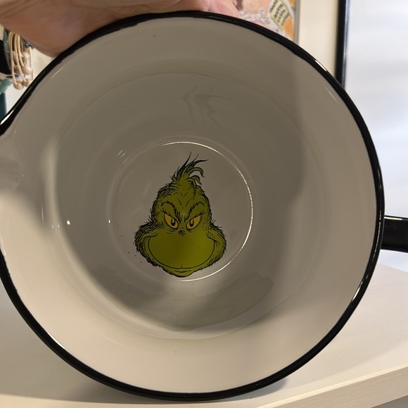 Dr Seuss How the Grinch Stole Christmas Ceramic Mixing Bowl with Handle - Picture 5 of 5